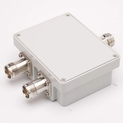 4.3-10 F Διασύνδεση Διπλής ζώνης Low Pim Combiner 380-960 1710-2700MHz Διπλή ζώνη κάλυψης