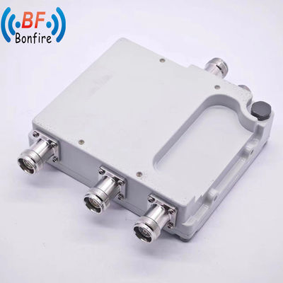1710-2170MHz 2300-2690MHz VHF UHF Band RF Duplexer Diplexer με SMB Γυναικεία Διασύνδεση
