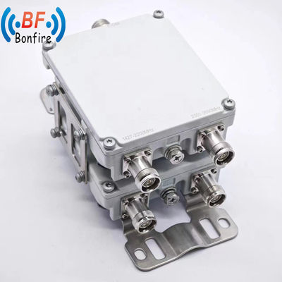 Κόκκινος συνδυαστής VHF UHF 1710-1880/1920-2170/2300-2700MHz RF LC συνδυαστής N θηλυκό σύνδεσμο