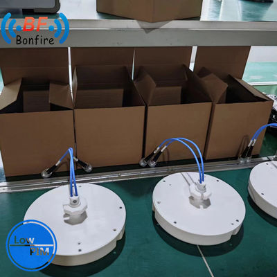 Λευκή εσωτερική υψηλής απόδοσης VHF 698-4000MHz Omni Ceiling Antenna με ισχυρή λήψη