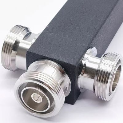 Υπερ ευρυζωνική ζώνη 2/3/4 Way Low Pim Reactive High Power Splitter 698-3800MHz DIN F