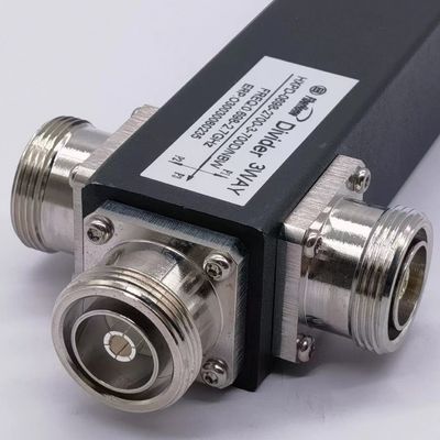 Μαύρο Ultra Wideband 2/3/4 Way Low Pim Αντιδραστικό High Power Splitter 698-4200MHz DIN F