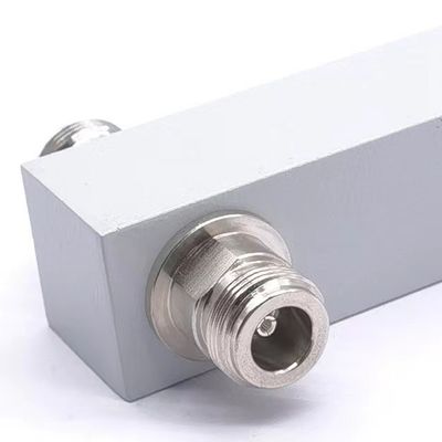 Υπερευρυζωνική ζώνη 2/3/4 Way Low Pim Αντιδραστικός High Power Splitter 2400-6000MHz N F Αντιδραστικός