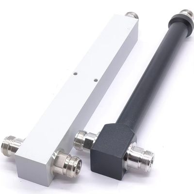 Υπερ ευρυζωνική ζώνη 2/3/4 Way Low Pim Αντιδραστικό High Power Splitter 5000-6000MHz N F σε γκρι