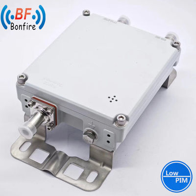 Γκρι 1710-2170MHz 2300-2690MHz RF Low Pim Cavity Duplexer Combiner N Γυναικείο Τύπος για επικοινωνία