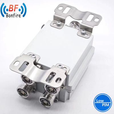 Γκρι 1710-2170MHz 2300-2690MHz RF Low Pim Cavity Duplexer Combiner N Γυναικείο Τύπος για επικοινωνία
