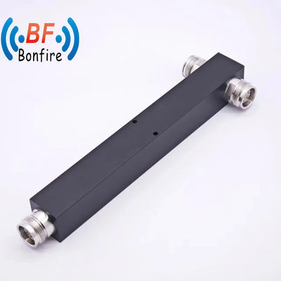 698-4200MHz Low Pim Power Divider Splitter 2 Way 4.3-10 Γυναικείο Τύπος σε εξατομικευμένο