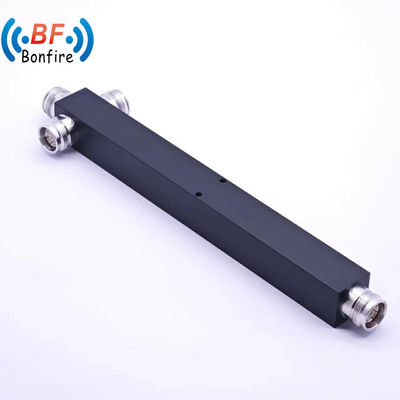 Κόκκινο 698-4200MHz -160dbc IP65 4.3-10 Γυναικεία κοιλότητα Τριδιάδρομος διαχωριστής ισχύος για Ibs και Das