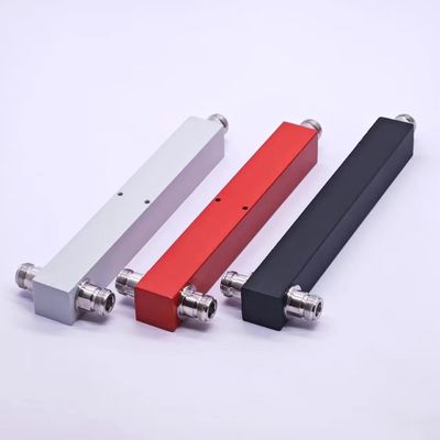 Μέγεθος πακέτου 22.00cm * 7.00cm * 4.00cm Υψηλή ισχύς N-F IP65 698-3800MHz 2 Way Splitter