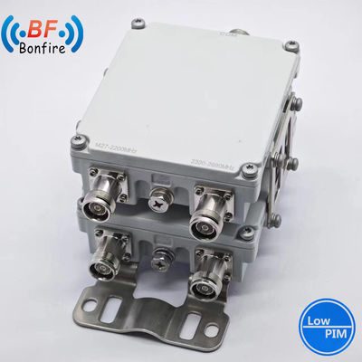 Προσαρμοσμένος Low Pim 200W Triplexer RF Diplexer Combiner για συνολική χωρητικότητα Ibs / Das