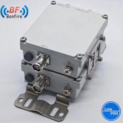 Προσαρμοσμένος Low Pim 200W Triplexer RF Diplexer Combiner για συνολική χωρητικότητα Ibs / Das
