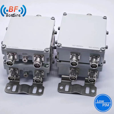Προσαρμοσμένος Low Pim 200W Triplexer RF Diplexer Combiner για συνολική χωρητικότητα Ibs / Das