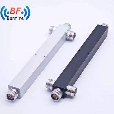 50W Κόκκινο 617-4000MHz 2/3/4 Way Power Divider Splitter με τις απαιτήσεις του πελάτη
