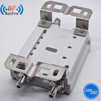 IP65 εσωτερικού/εξωτερικού 2500-2700MHz Triplexer RF Diplexer RF Dual Band Combiner με 4.3-10-F