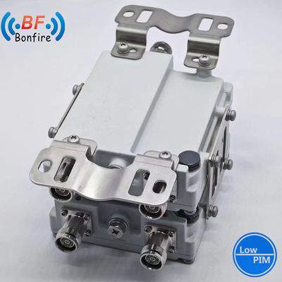 RF Triplexer Diplexer Combiner 1710-1880 1920-2170 2300-2400 2500-2700MHz Μοναδικό 4.3-10f -160 Dbc IP67