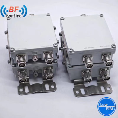 RF Triplexer Diplexer Combiner 1710-1880 1920-2170 2300-2400 2500-2700MHz Μοναδικό 4.3-10f -160 Dbc IP67