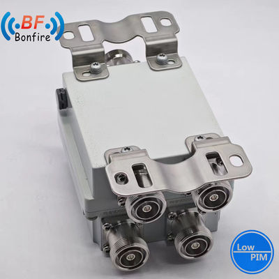 Δύο οδοι Τριπλέξερ RF διπλέξερ UHF RF Combiner 1710-1880 1920-2170 2300-2400 2500-2700MHz