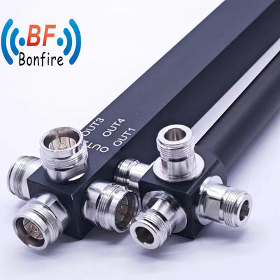 Εσωτερικό/εξωτερικό IP65 2400-6000MHz χαμηλό Pim 4 Way RF Power Splitter για εύκολη εγκατάσταση