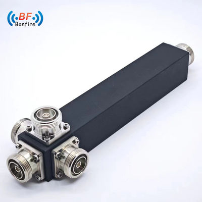 Γκρι 2 Way Splitter 2400-6000MHz DIN-F Μαύρο Προσαρμοσμένο πακέτο