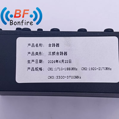 HLQ-XXXXX Τρι-Band Combiner 1710-1880 1920-2170 3300-3700MHz με 4.3-10-F DIN-F Ν-F