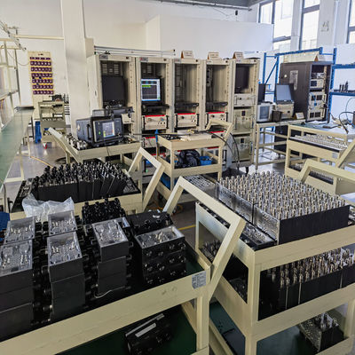Πακέτο Ακαθάριστο βάρος 2.000kg Υβριδικό συνδυαστικό Υβριδικό ζεύγος 4 σε 4 από 617-3800MHz DIN-F