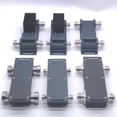 698-3800MHz Υβριδική ζεύξη 2 σε 2 για το κτίριο Das DIN-F Μαύρο γκρι Προσαρμοσμένο