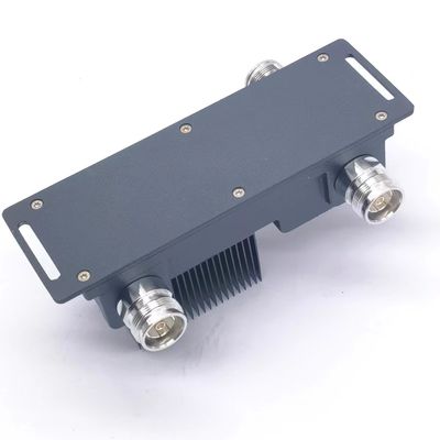 0.380kg Πακέτο Ακαθάριστο βάρος 698-3800MHz 2in 1out Υβριδική ζεύξη 4.3-10f DQ-0738-217701