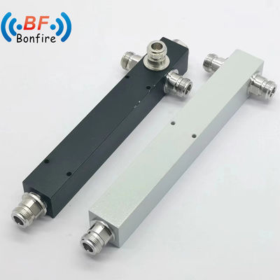Γκρι 50W RF 2 Way Power Splitter Power Divider 698-3800MHz για τηλεπικοινωνιακά συστήματα