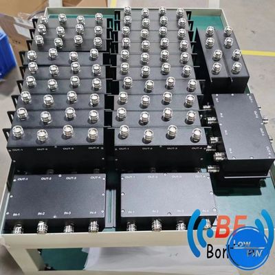4.3-10 Γυναίκα -160dbc 300W 4 σε 4 έξω Υβριδικός συνδυαστής για το κτίριο Das 698-3800MHz