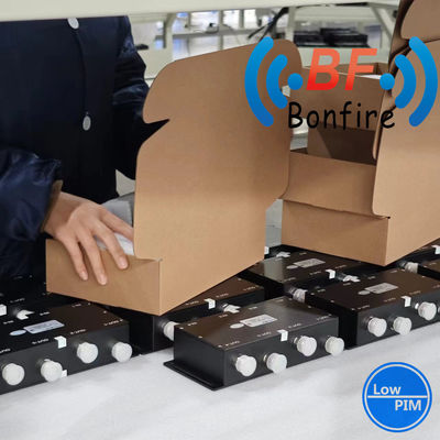 Υβριδικός συνδυαστής VHF 698-3800MHz RF 4 σε 1 Υβριδικός σύνδεσμος με N υλικά σύνδεσης