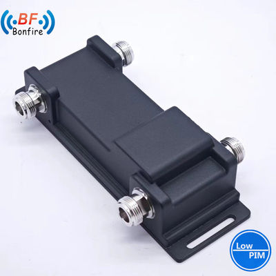 Πακέτο Ακαθάριστο βάρος 2.000kg 617-3800MHz RF 3dB Hybrid Coupler Combiner 4.3-10 Γυναικείο