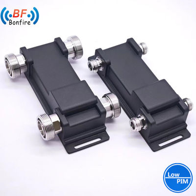 2X1 3dB 698-4000MHz Υβριδικός συνδετήρας Υβριδικός συνδυαστής DIN Γυναίκα για τη συνολική ικανότητα