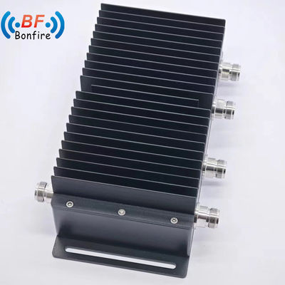 Υβριδικός σύνδεσμος Low Pim 4X4 3dB Υβριδικός συνδυαστής N Γυναικείο Τύπος 698-4000MHz Προσαρμοσμένο