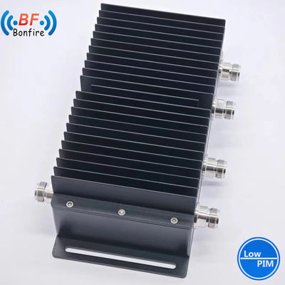 Μέγεθος πακέτου 22,00cm * 12,00cm * 8,00cm 698-4000MHz 4X4 3dB Υβριδικός συνδυαστής N Γυναικείο