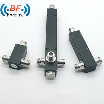 GFQ-XXXXXX 2 3 4 Way IP65 N-Female 698-6000MHz Σημείο Δυναμικού Διαχωριστή Μαύρο