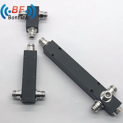 3200W IP65 4.3-10 Γυναικεία ραδιοσυχνότητα σχιστήρας ισχύος 2 Way 698-4000MHz 50ohm για ανθεκτική
