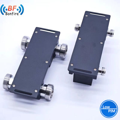 Εσωτερικός/εξωτερικός IP65 698-4000MHz 4 σε 1 εξωτερικός υβριδικός σύνδεσμος VHF με N θηλυκό τύπο