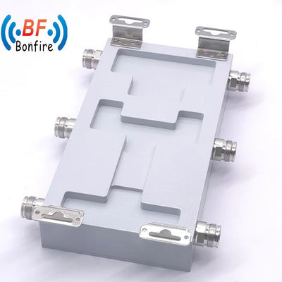 22.00cm * 10.00cm * 2.00cm 698-4000MHz Υβριδικός σύνδεσμος 3 X3 4.3-10