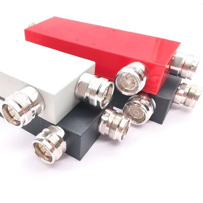 0.200kg Πακέτο Ακαθάριστο βάρος 5dB 6dB 7dB 8dB Αεροκατευθυντικός ζεύγος 698-4000MHz