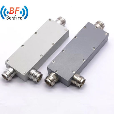 10dB 698MHz-3800MHz κατεστραμμένος κατευθυντικός σύνδεσμος με χαμηλή απώλεια εισαγωγής και βαθμό σύνδεσης 300W