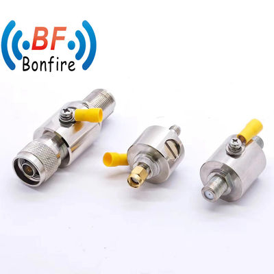 698-3800MHz RF Δύο γυναίκες προστατευτής κεραυνών F Kk TV Surge Arrester για προστασία