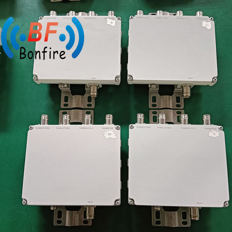 4.3-10f DIN-F 1710-2700MHz 4 Port Low Pim RF Quad-Band Combiner RF Quadplexer 2.630kg