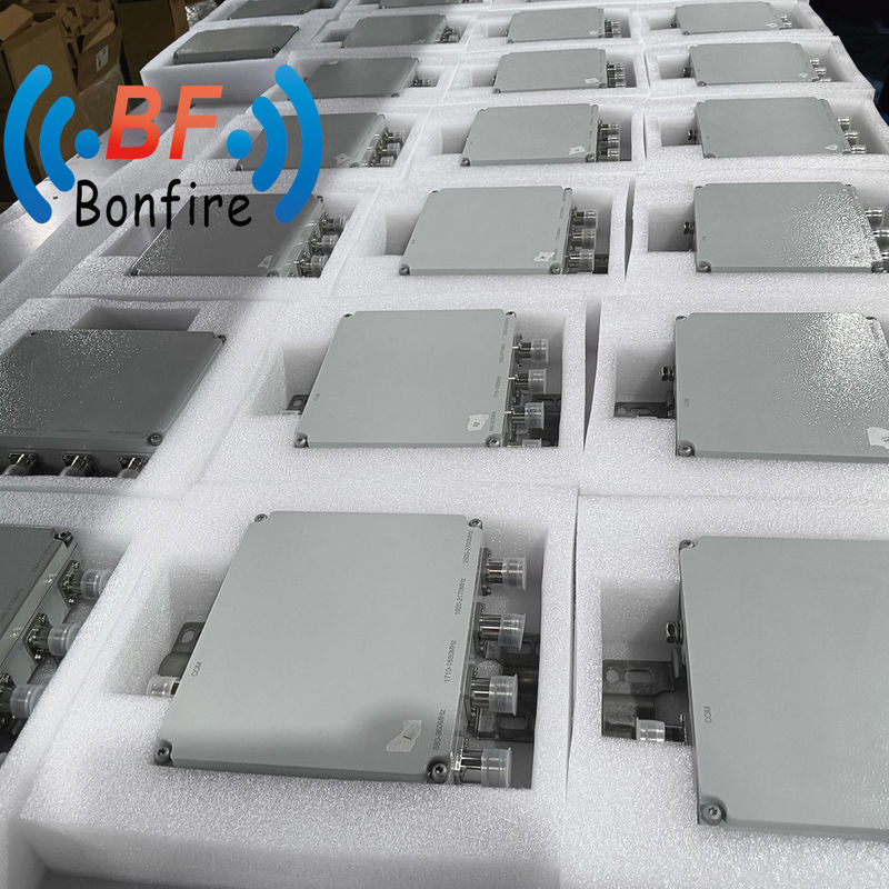 4.3-10f Διασύνδεση DIN-F RF Quadplexer Multiplexer για 698-960/1710-1880/1920-2170/2600-3800MHz
