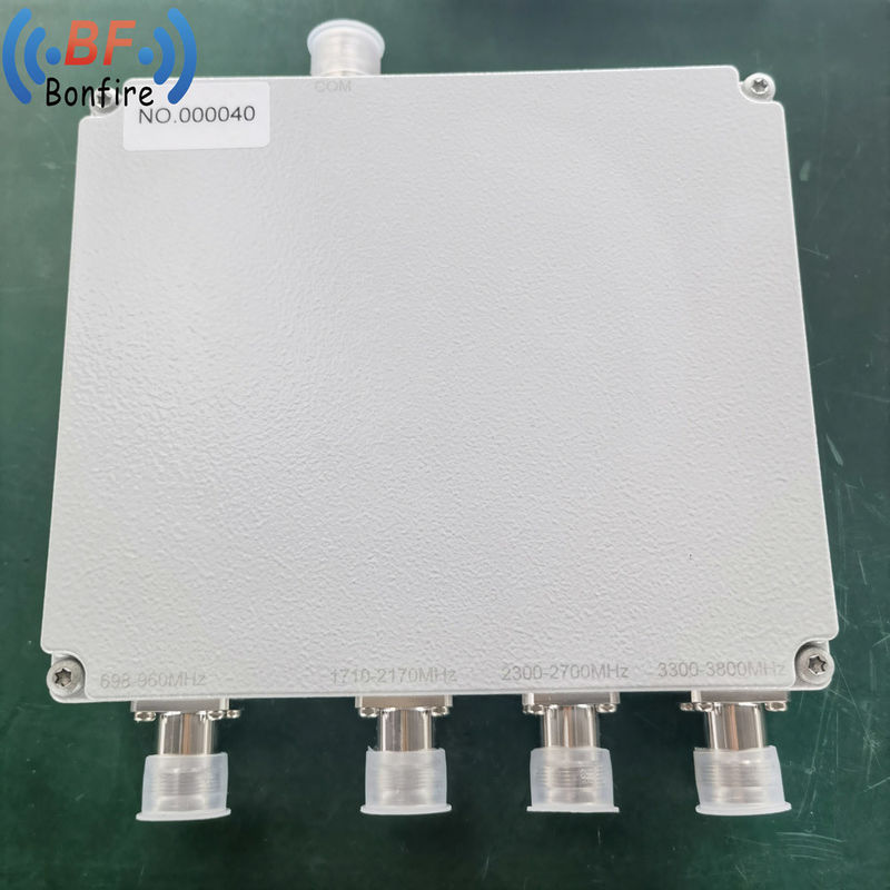RF 5g εσωτερικό συνδυασμένο Quadplexer 1710-2700MHz με 4in 1out Diplexer και N 4310 DIN Connector