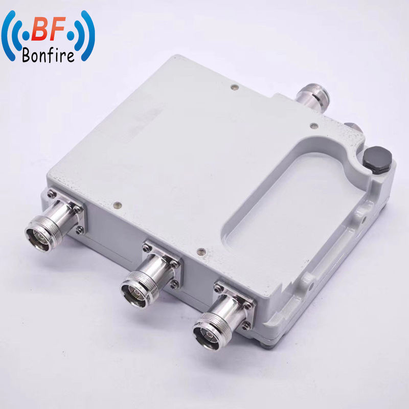 1710-2170MHz 2300-2690MHz VHF UHF Band RF Duplexer Diplexer με SMB Γυναικεία Διασύνδεση