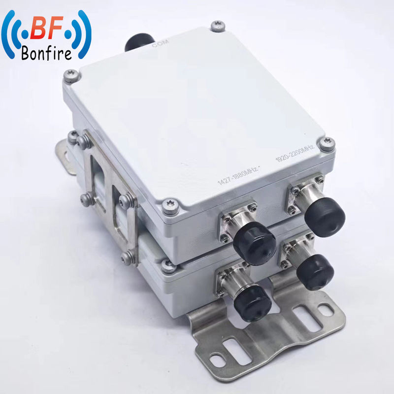 1710-1880/1920-2170/2300-2700MHz RF ευρυζωνικότητα 5g Duplexer 4.3-10 Γυναίκα -153dbc IP67