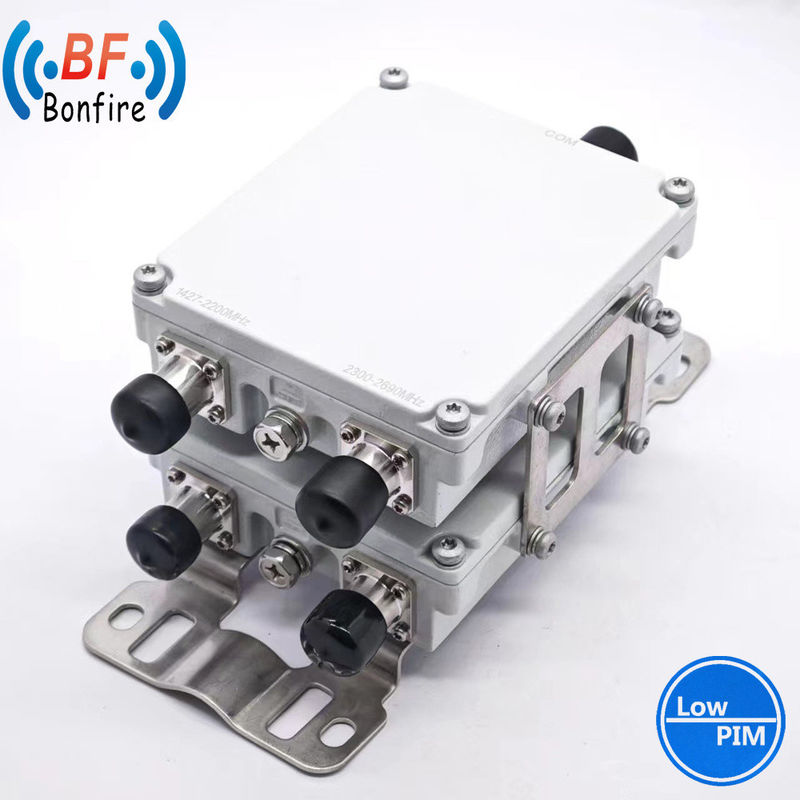 Προσαρμοσμένος Low Pim Triple-Band Combiner N Γυναίκα 1710-2170MHz 2300-2690MHz RF Triplexer