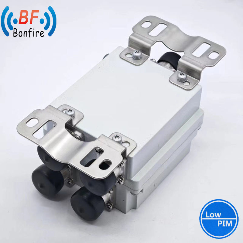 Χαμηλό Pim RF Duplexer Δύο-Band Combiner 1710-2170MHz 2300-2690MHz Ομαλή και ισχυρή