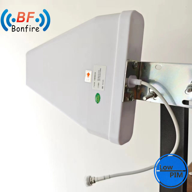 Ενδοενσωματωμένη διανεμημένη κεραία - Omni-Antenna 698-4000MHz 5g Ραδιοφωνική κεραία οροφής για Ibs Das