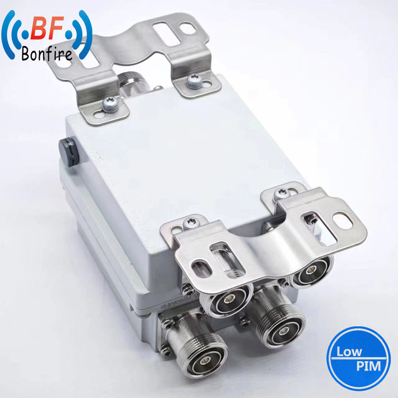 4.3-10 F / DIN-F Τριπλό ζώνη Duplexer RF Combiner SMA Γυναίκα 1710-2170MHz 2300-2690MHz